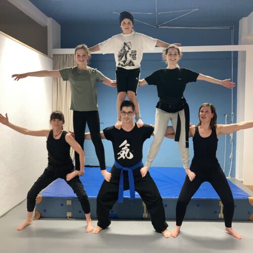 sky banzai martial arts kampfkunst akrobatik yoga barmbek süd flick flack take downs calisthenics asana sintony teamwork personal training pa-kua hamburg